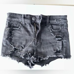 American Eagle high-rise short